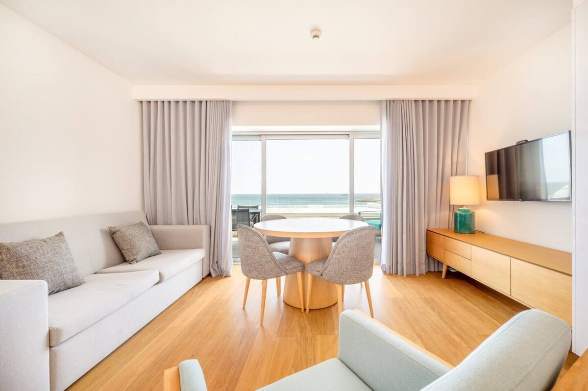 Sesimbra Seaview Studio 502: Sun, Luxury & Sea