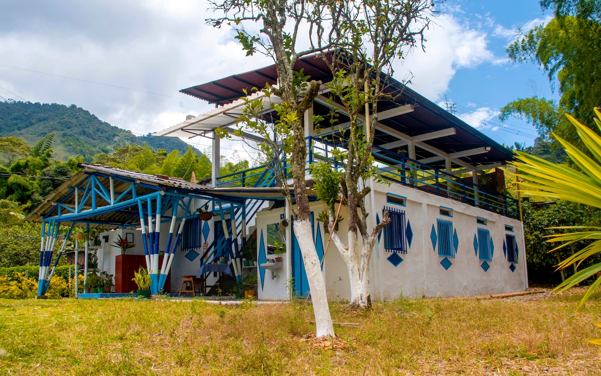 Hotel Secretos del Edén(Familia)