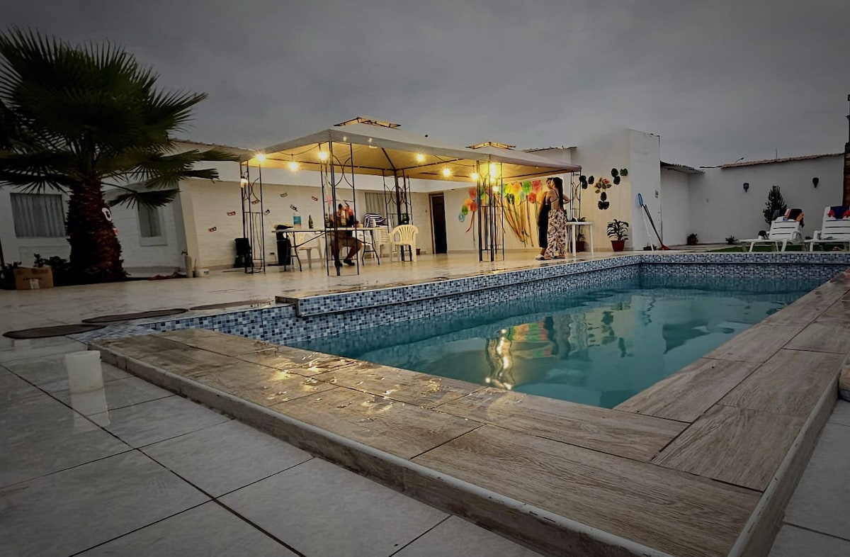 Casa en Huanchaco- Trujillo c/piscina