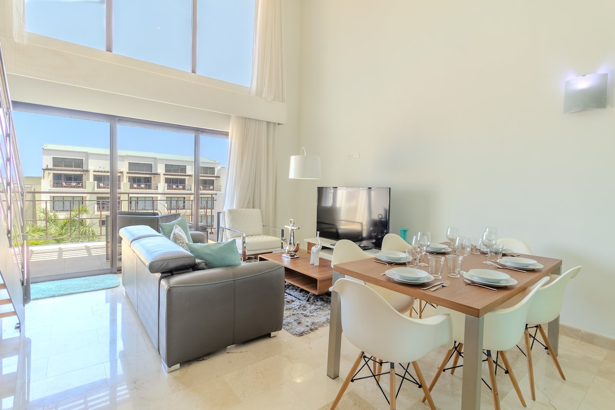 Luxe Condo in Palm Beach by Bocobay