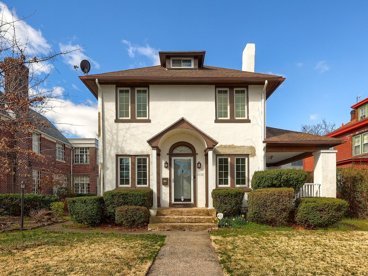 Charming Family Home with Free Parking