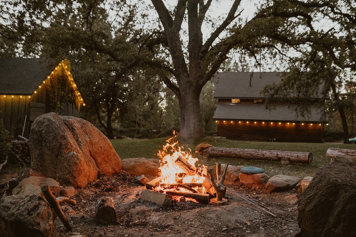 Casa Oso Yosemite Estate, 2Houses, 43Acres, HotTub