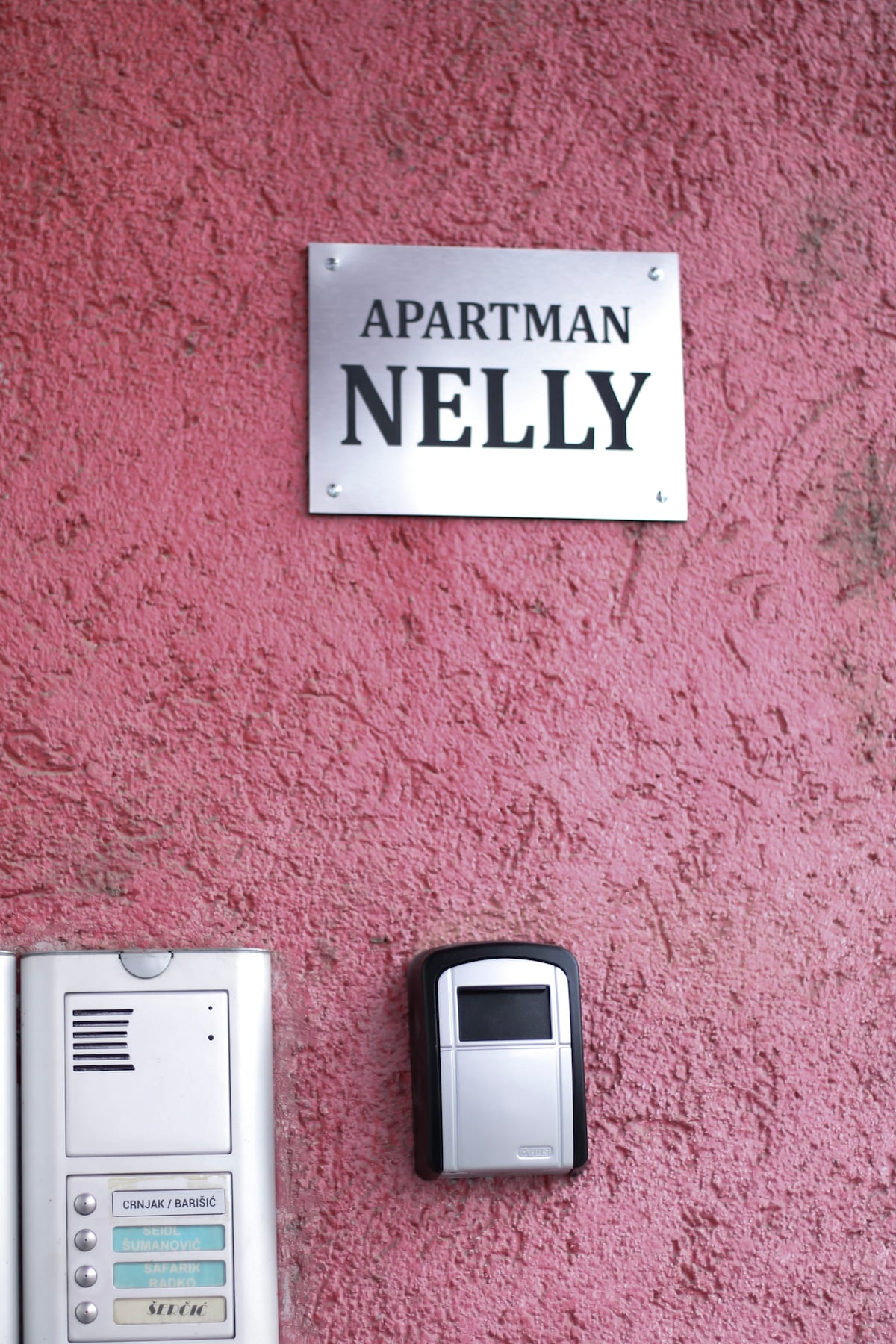 Nelly's Cozy Studio Apartment