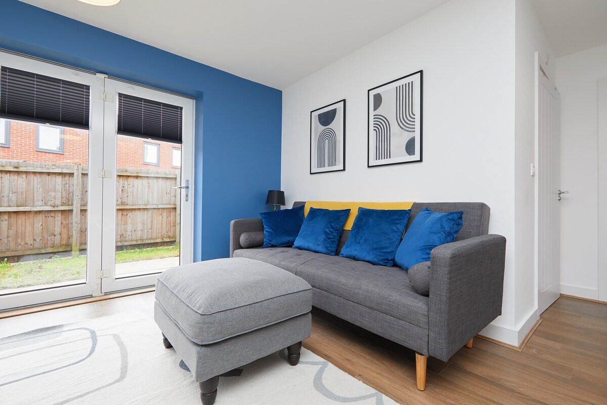 Derby Train Station Roof Terrace House 3 Bed