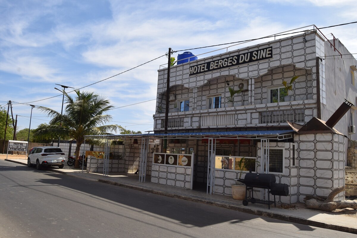 Hôtel berges du Sine