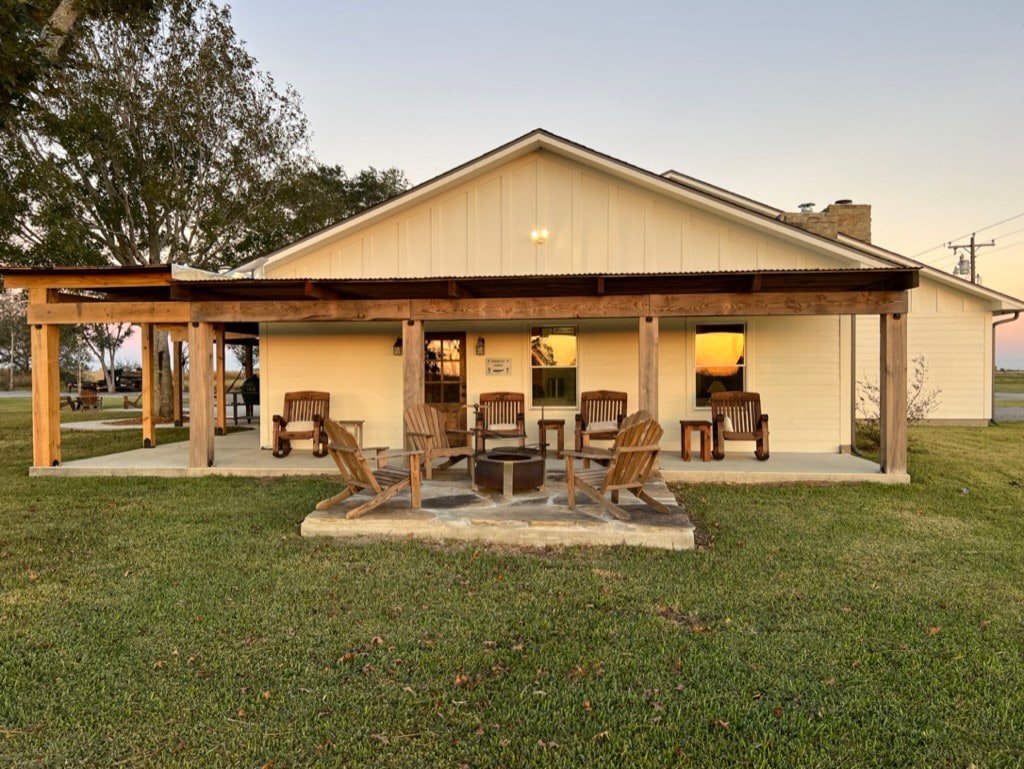 Pirogue Lodge