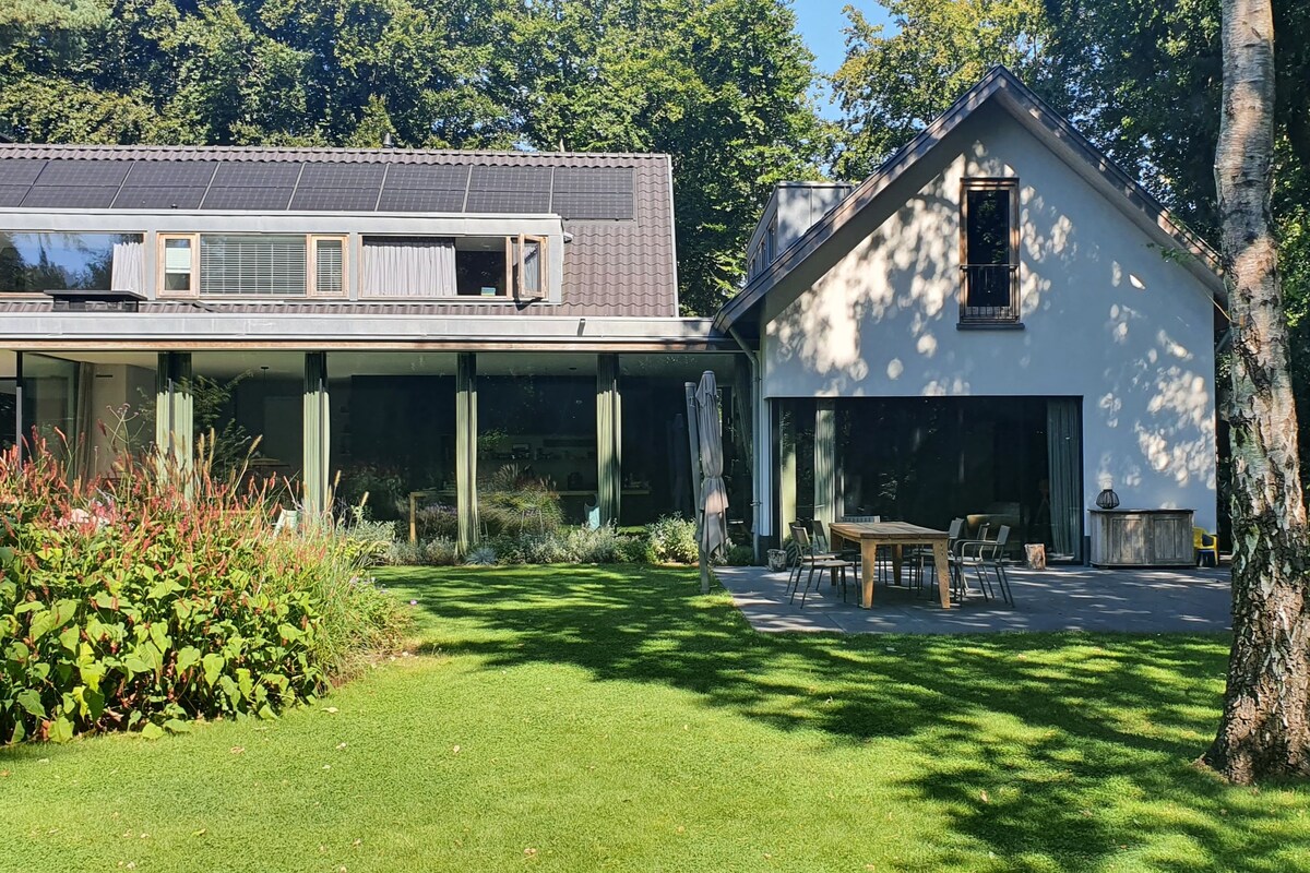 Beautiful villa near Amsterdam (Long Term Rental)
