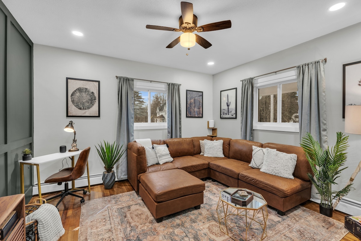 Derry Delight - Stylish 2-Bed Apt in New Hampshire