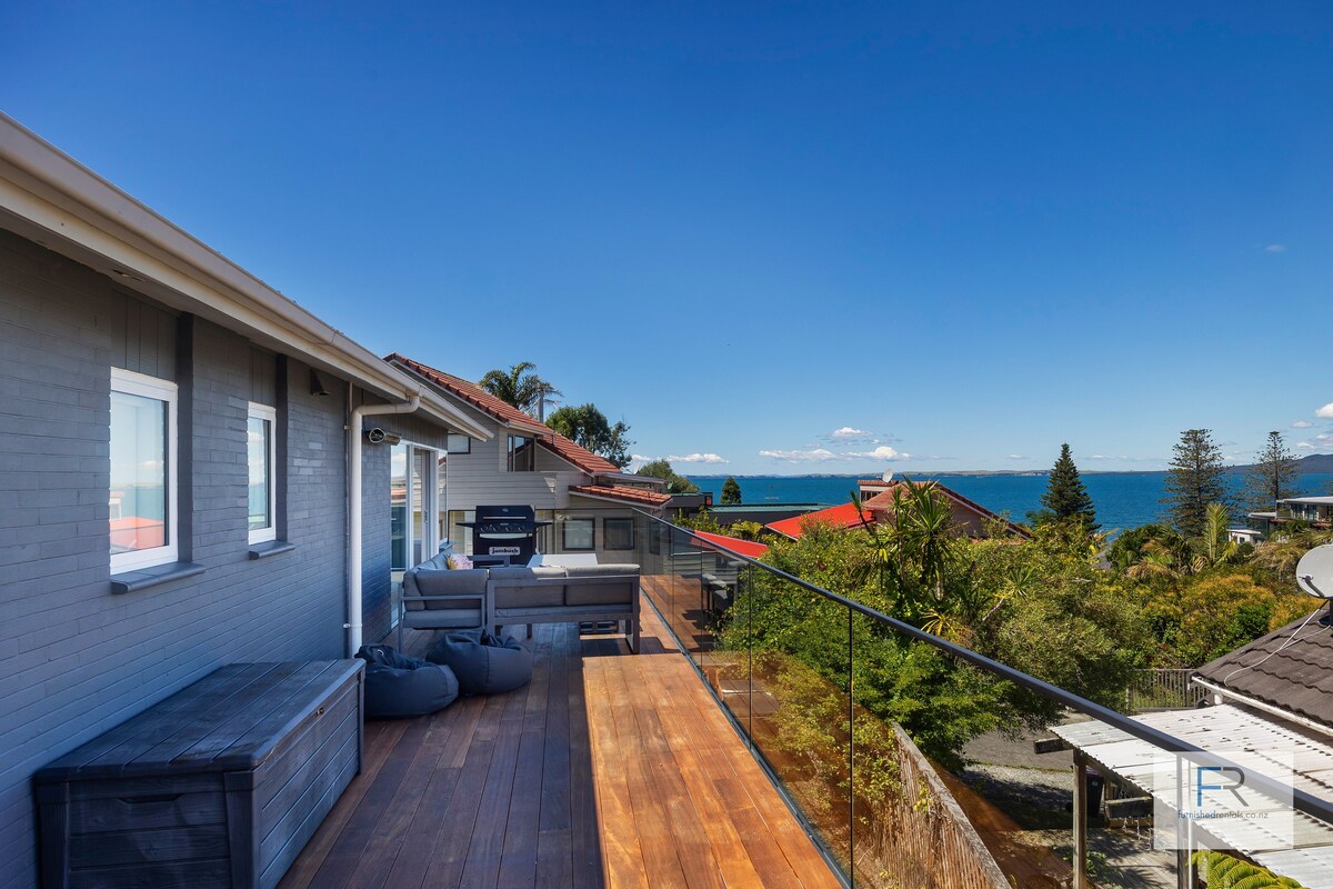 Spectacular Sea Views -Exec Home