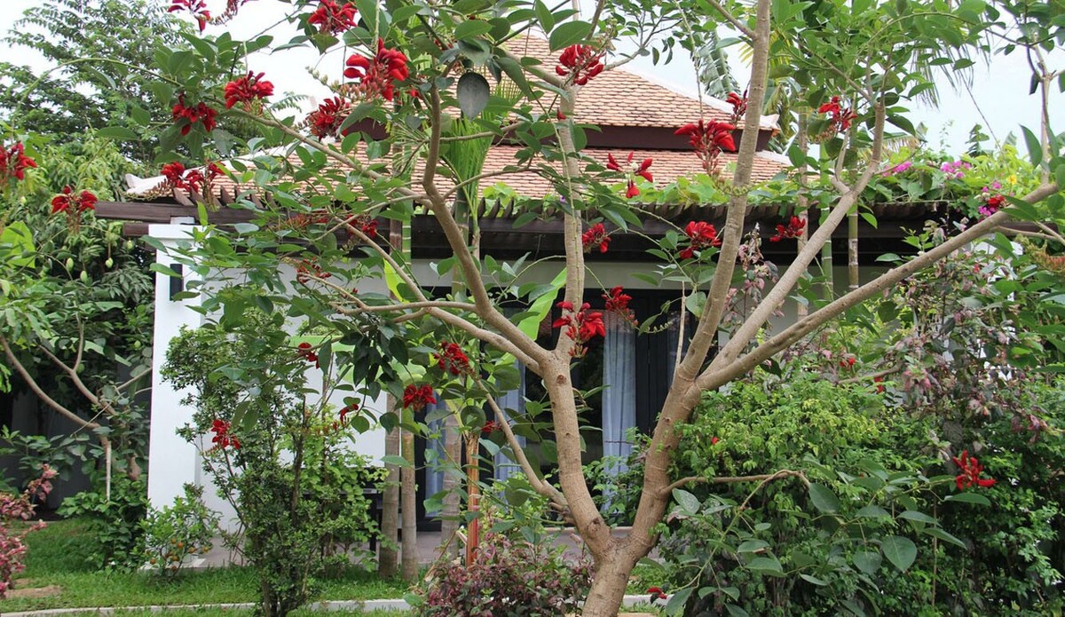 Private Villa in tropical garden