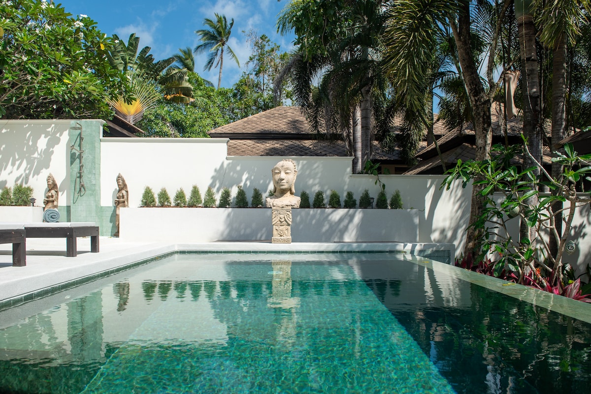 现代泰式泳池别墅