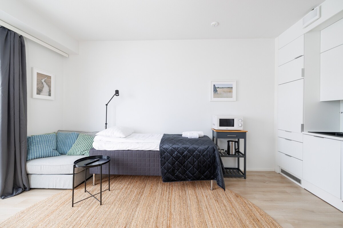 Uleabo -全新舒适的顶层单间公寓