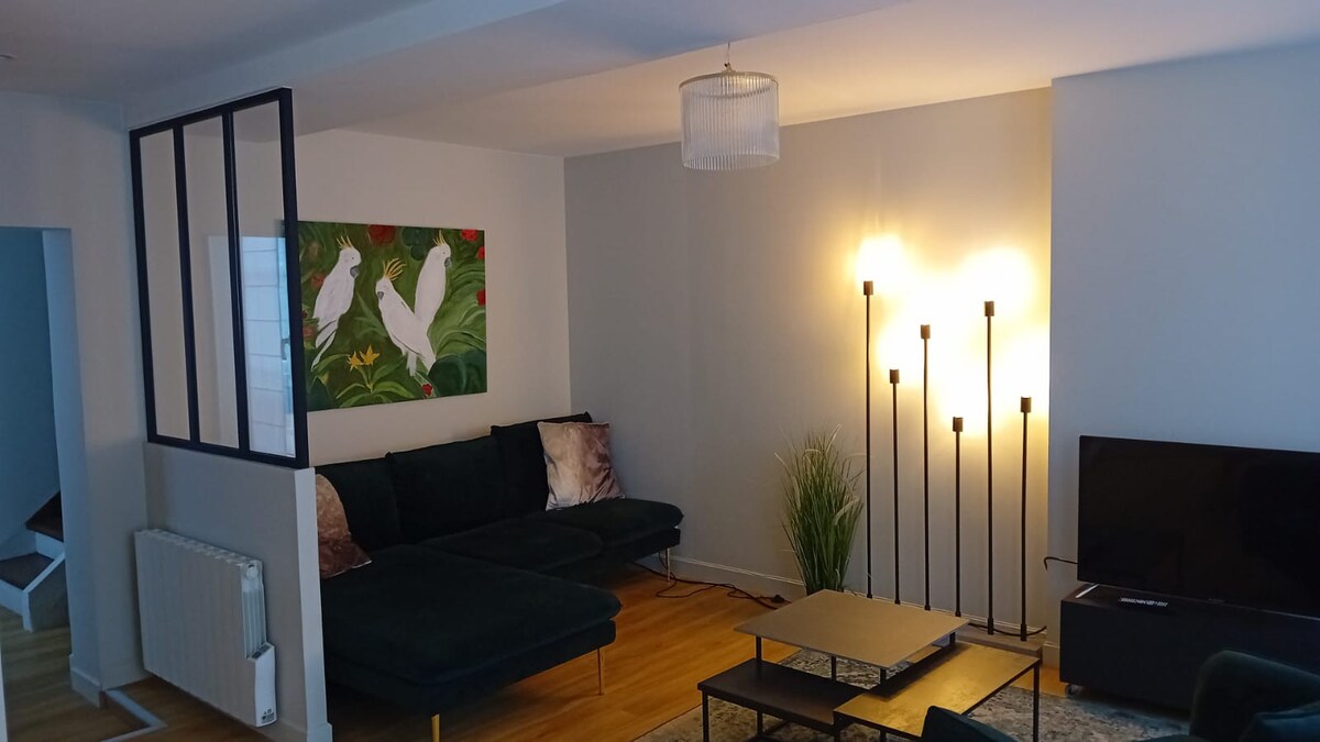 Beautifully decorated duplex in the center Bayeux