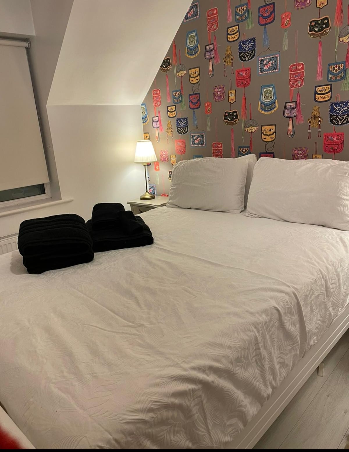 Luxury Room in Bijou Apartment