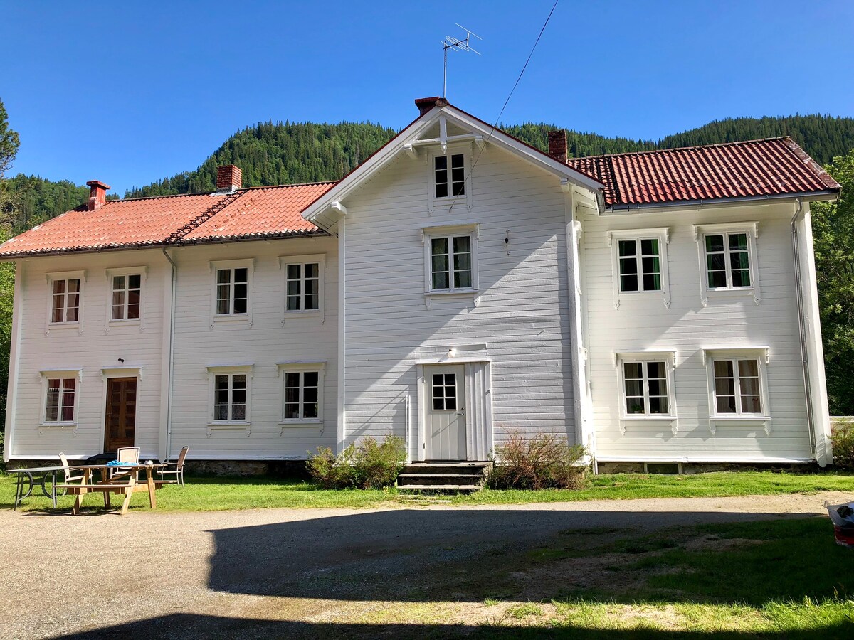 House for groups - 64 km from Granåsen Ski Arena
