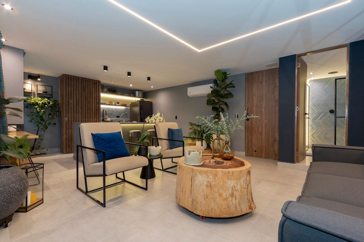 El Poblado Gem: Modern Blue Loft