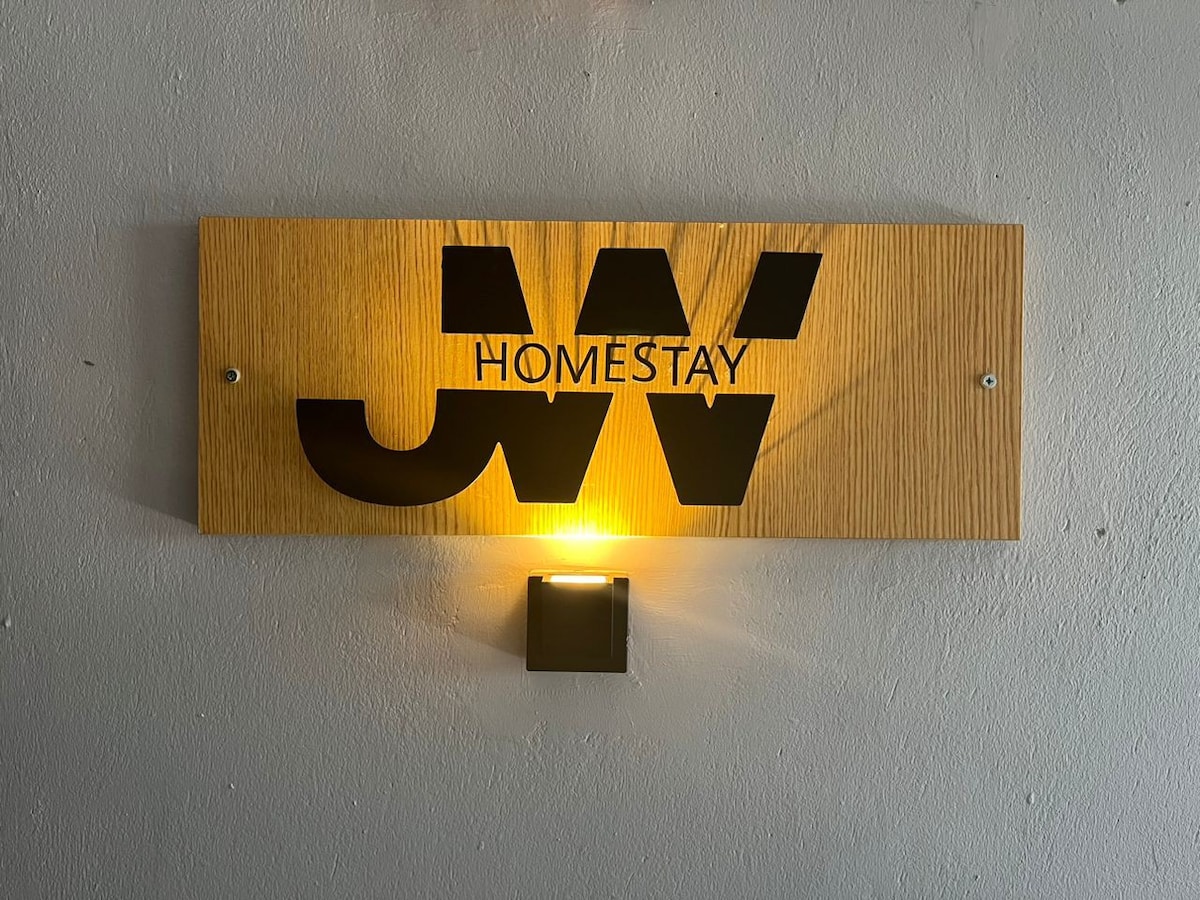 JW Homestay (ShopHouse Lv2)