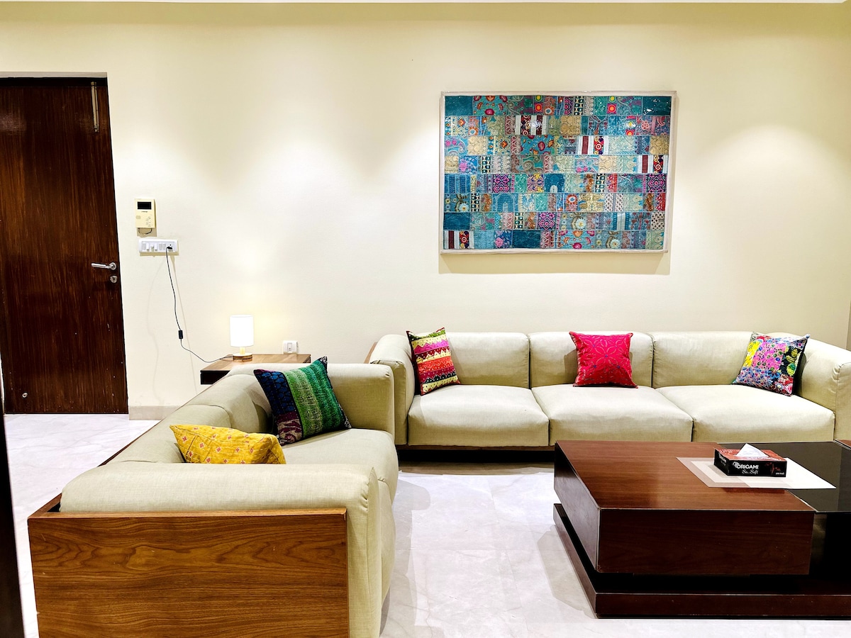 506 ANAND VILLA 3BHK Luxe Apartment.