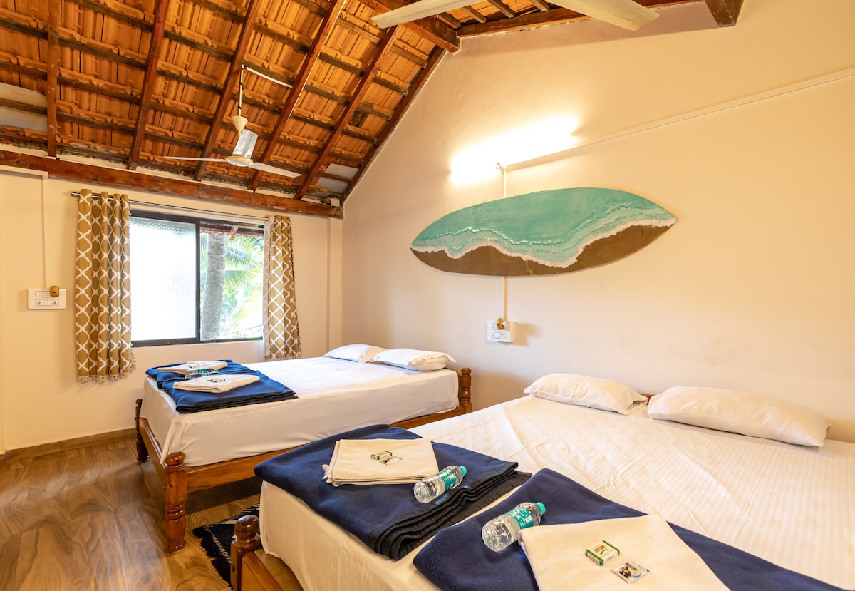 Super Deluxe Room W/Balcony | Sunset Cafe Gokarna