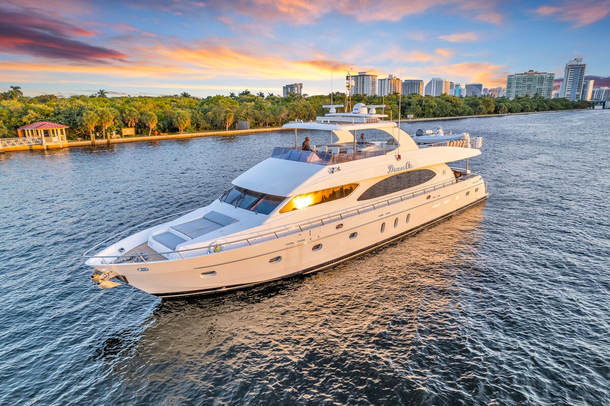 Dream Yacht & Sunset Charter