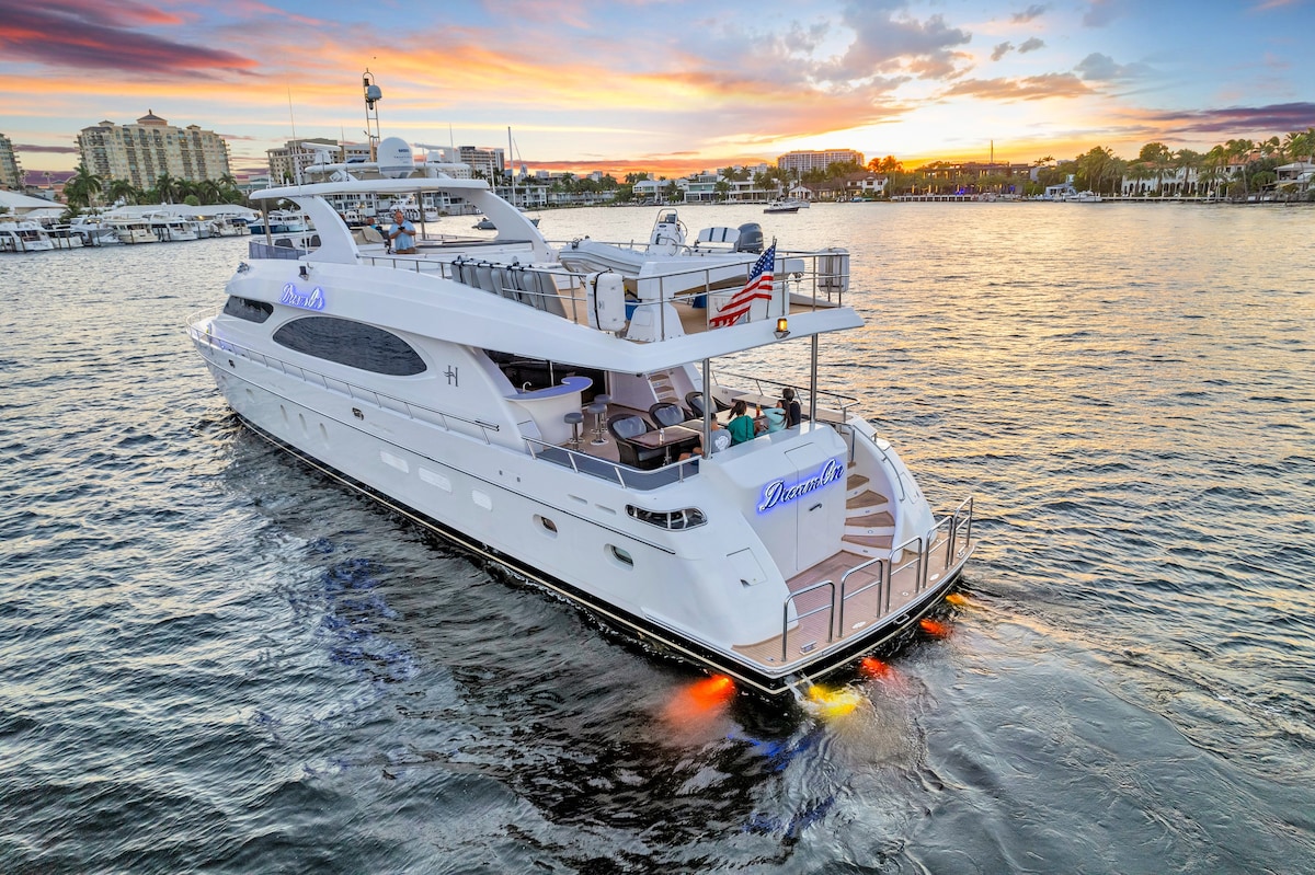 Dream Yacht & Sunset Charter
