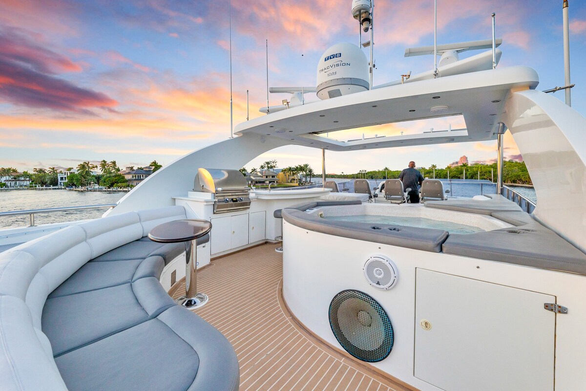 Dream Yacht & Sunset Charter