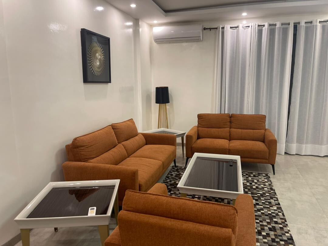 Appartement meublé á Amitiés 3-Point E Dakar