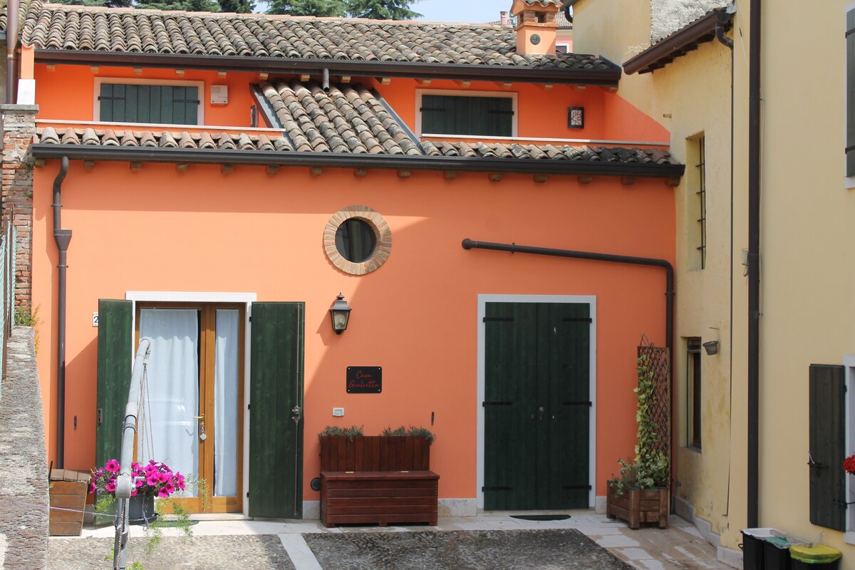 Casa Giulietta Colà di Lazise 3间卧室2间卫生间