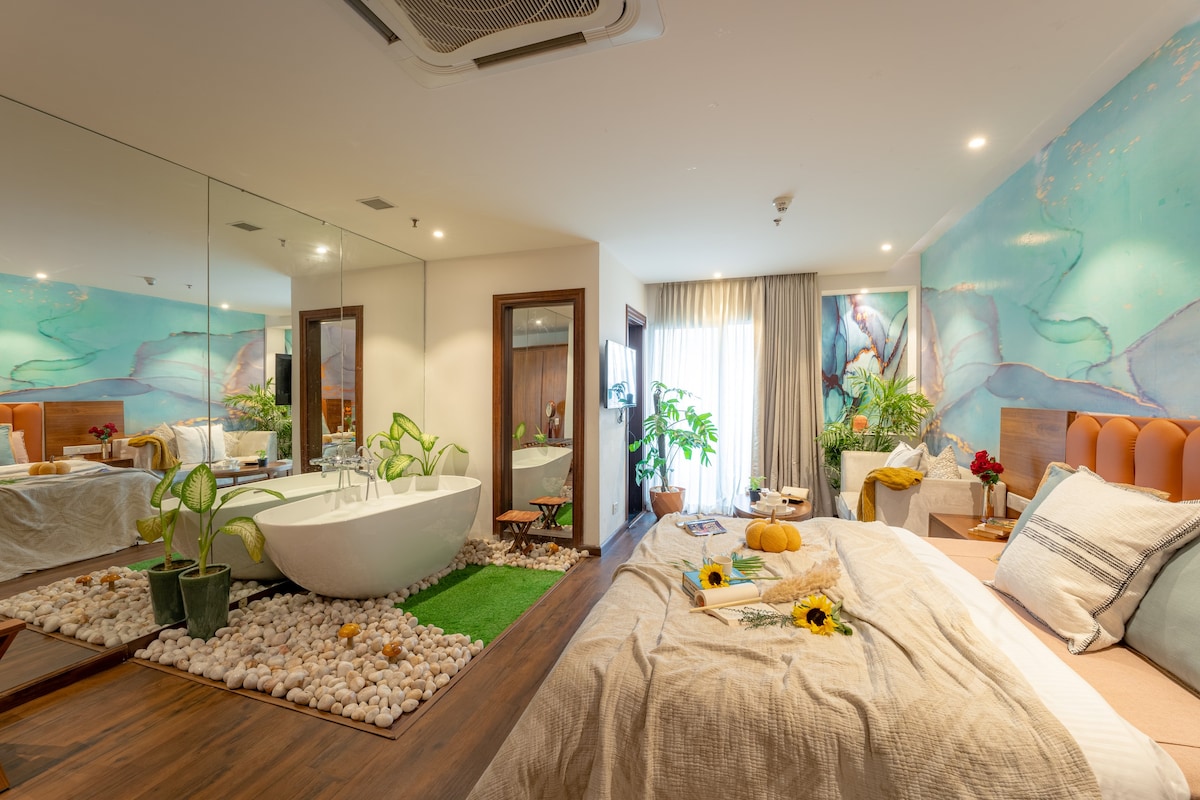 Luxurious Bathtub Apartment