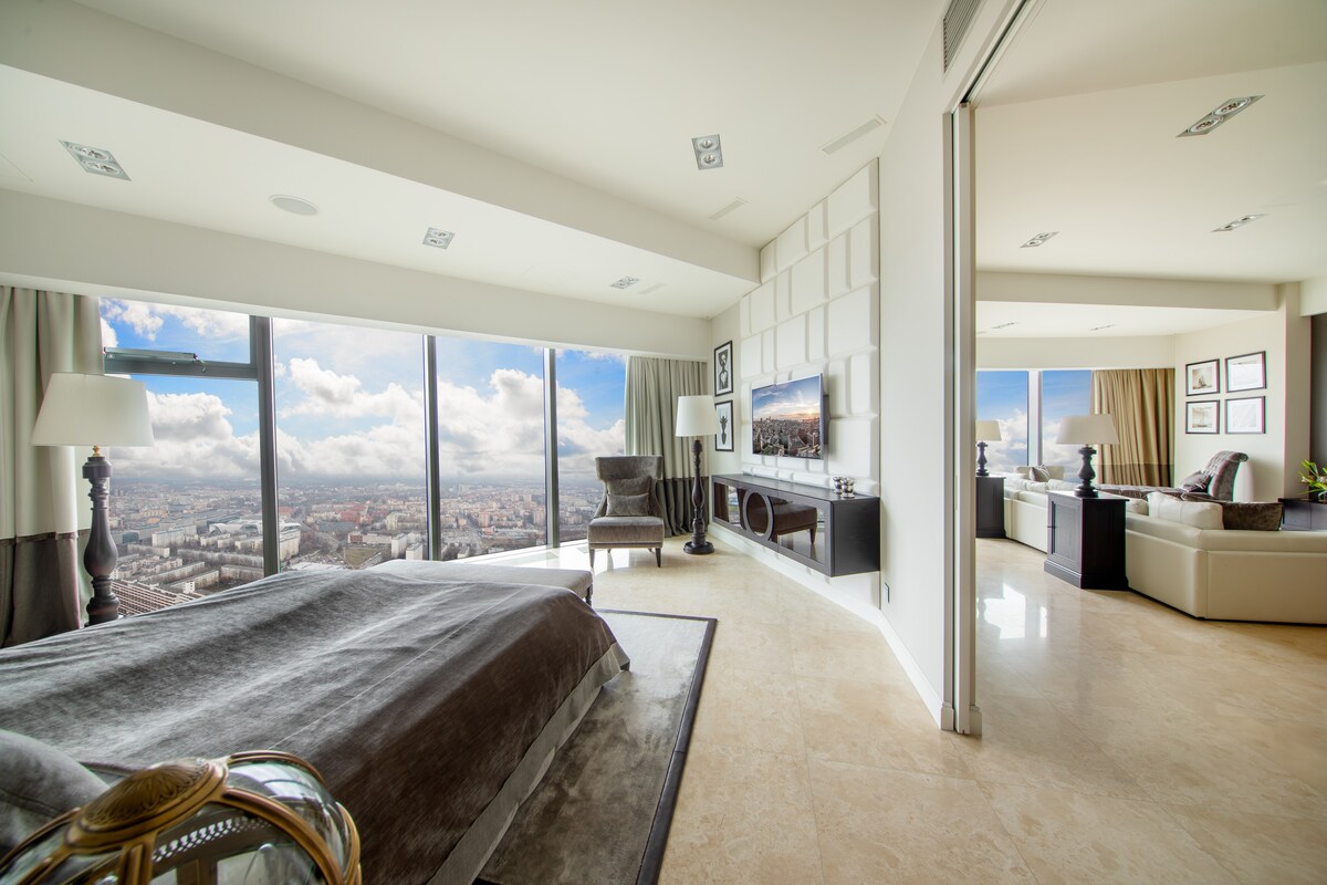 42 floor Presidential Penthouse