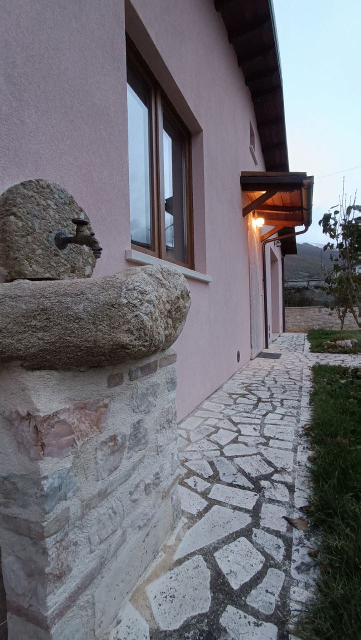 La casina rosa, Norcia