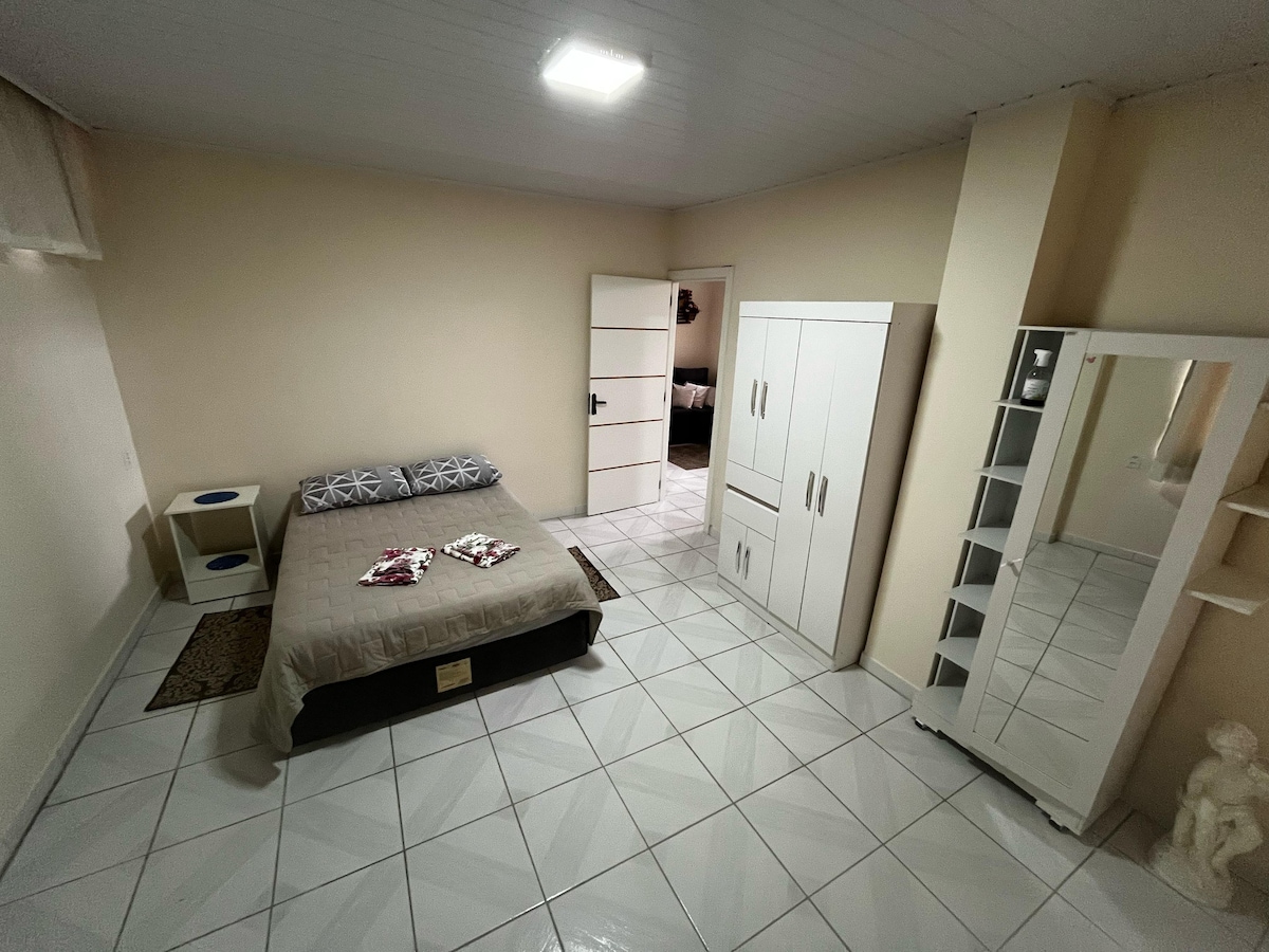 Apartamento para 04 pessoas.