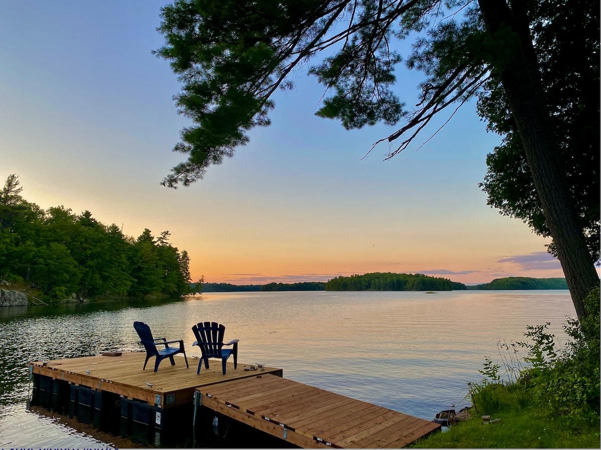 Christmas Bay Home on Buck Lake