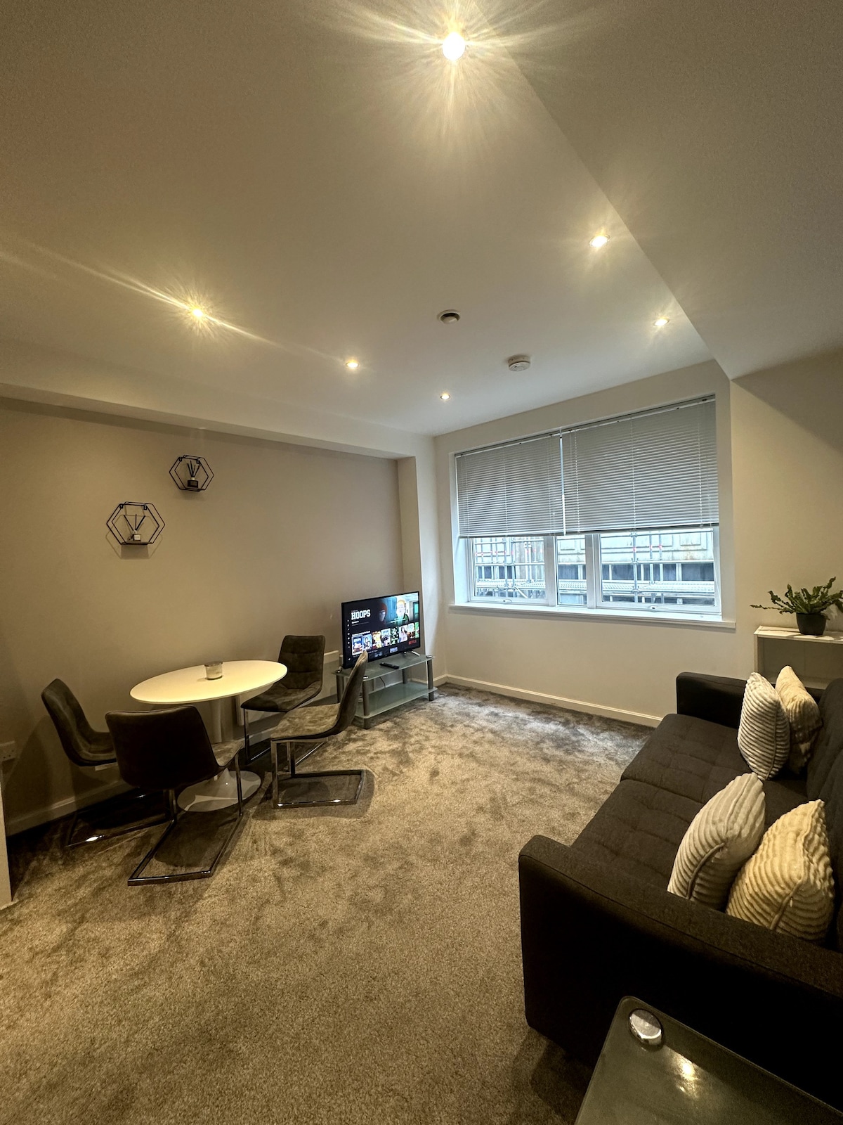 Urban Oasis: Manchester City Centre Apartment