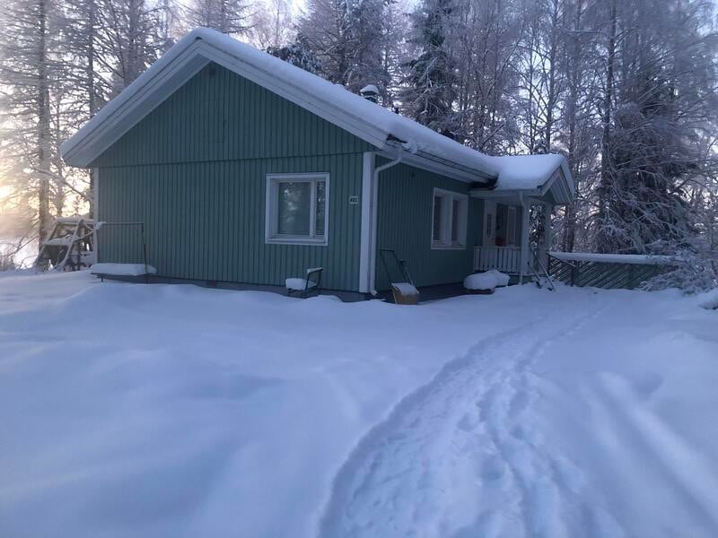 Ähtärijärvi湖畔的度假屋