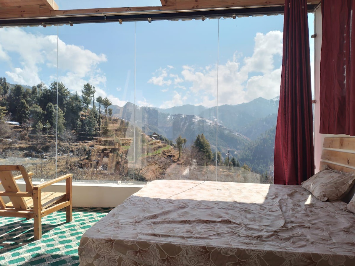Panoramic Glass Lodge Thachi