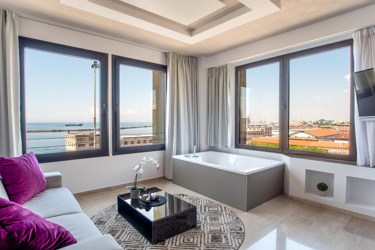 Riviera Jacuzzi&Sea view suite