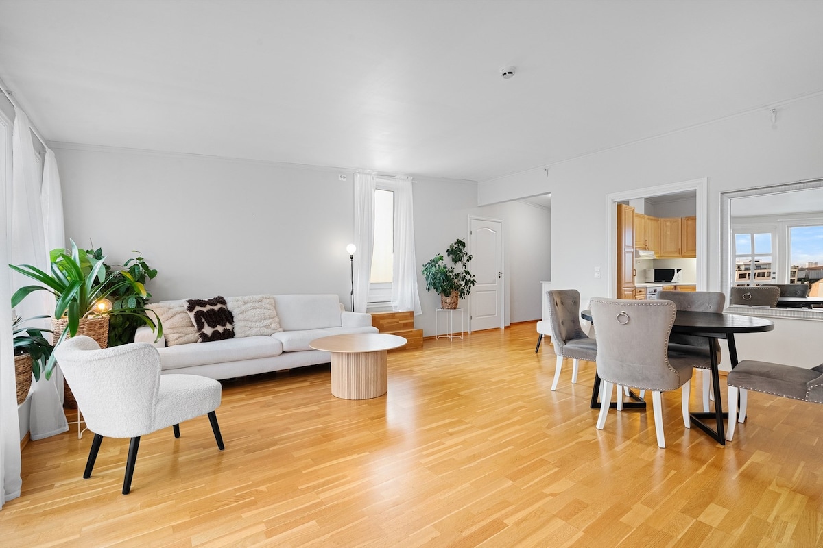 Welcome to Our Penthouse in the Heart of Stavanger