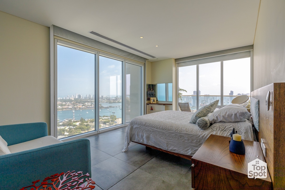 Luxurious Cartagena TopSpot with 21st Floor Views