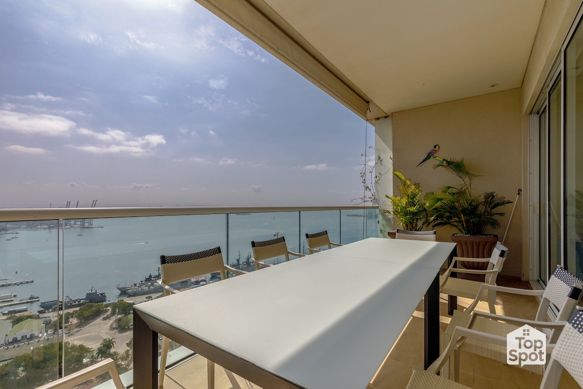 Luxurious Cartagena TopSpot with 21st Floor Views