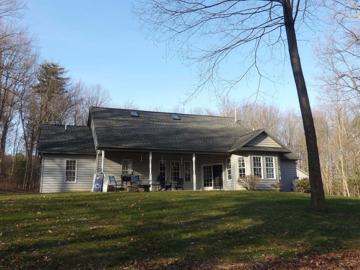 Peaceful Getaway Near Penn State