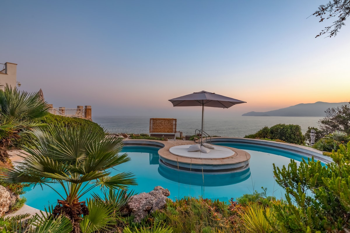 Sunset Luxury Villa