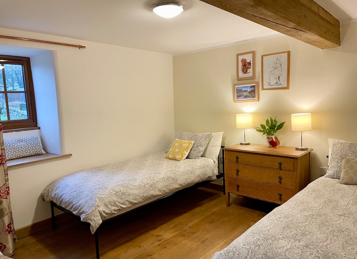 Family & dog friendly cottage, Lakes & Dales