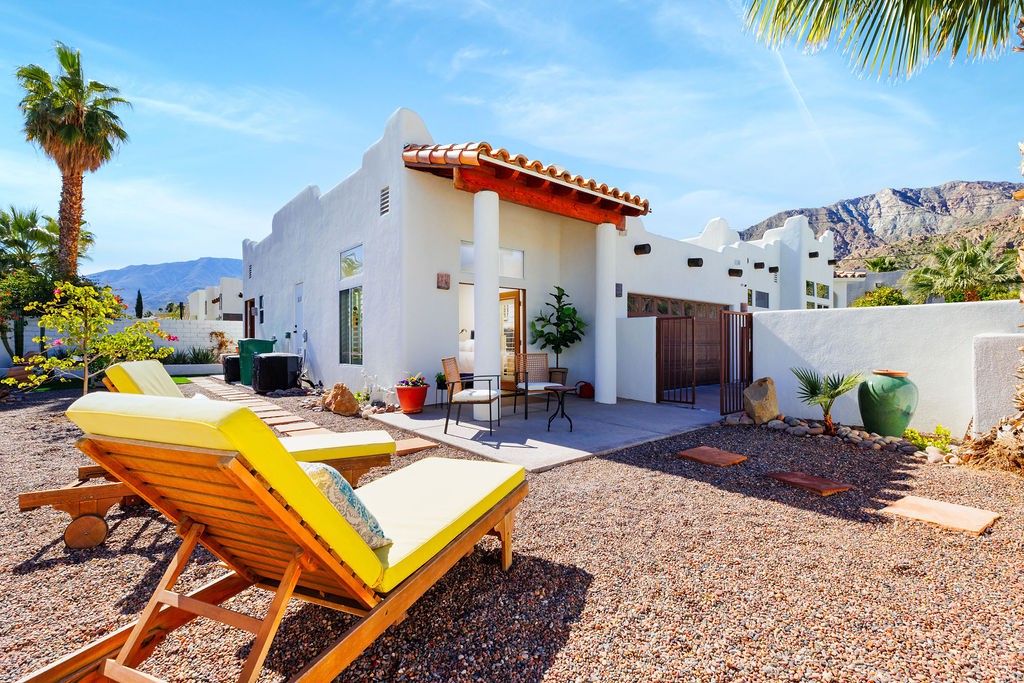 Spacious Private Suite Pool Spa