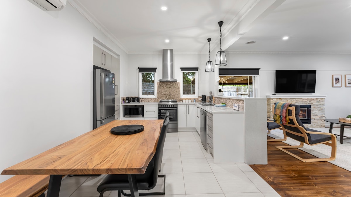 Muir House—Laidback Family Living in Ballarat