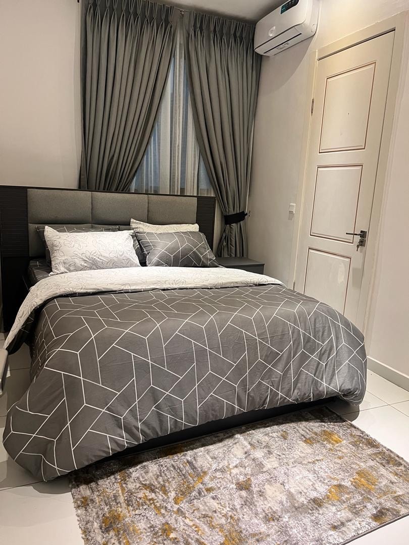 Luxurious 5 Bedroom Apartment