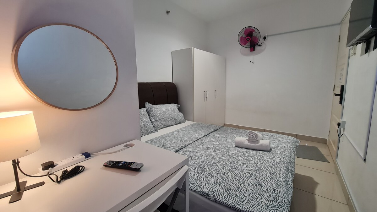 M6 Double Room @ Mansion One