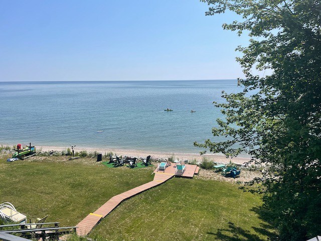 Beachside Tower View Retreat