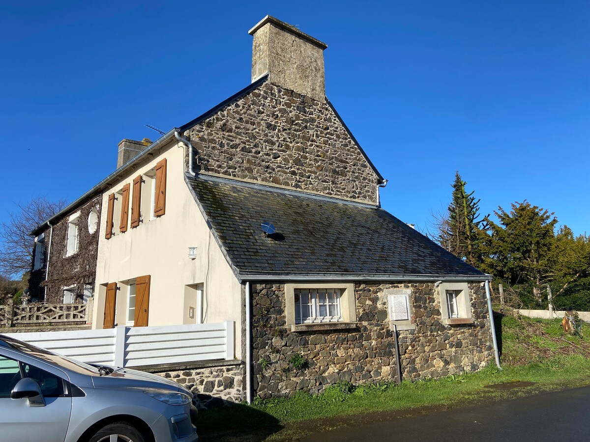 Petite maison bretonne 500m MER