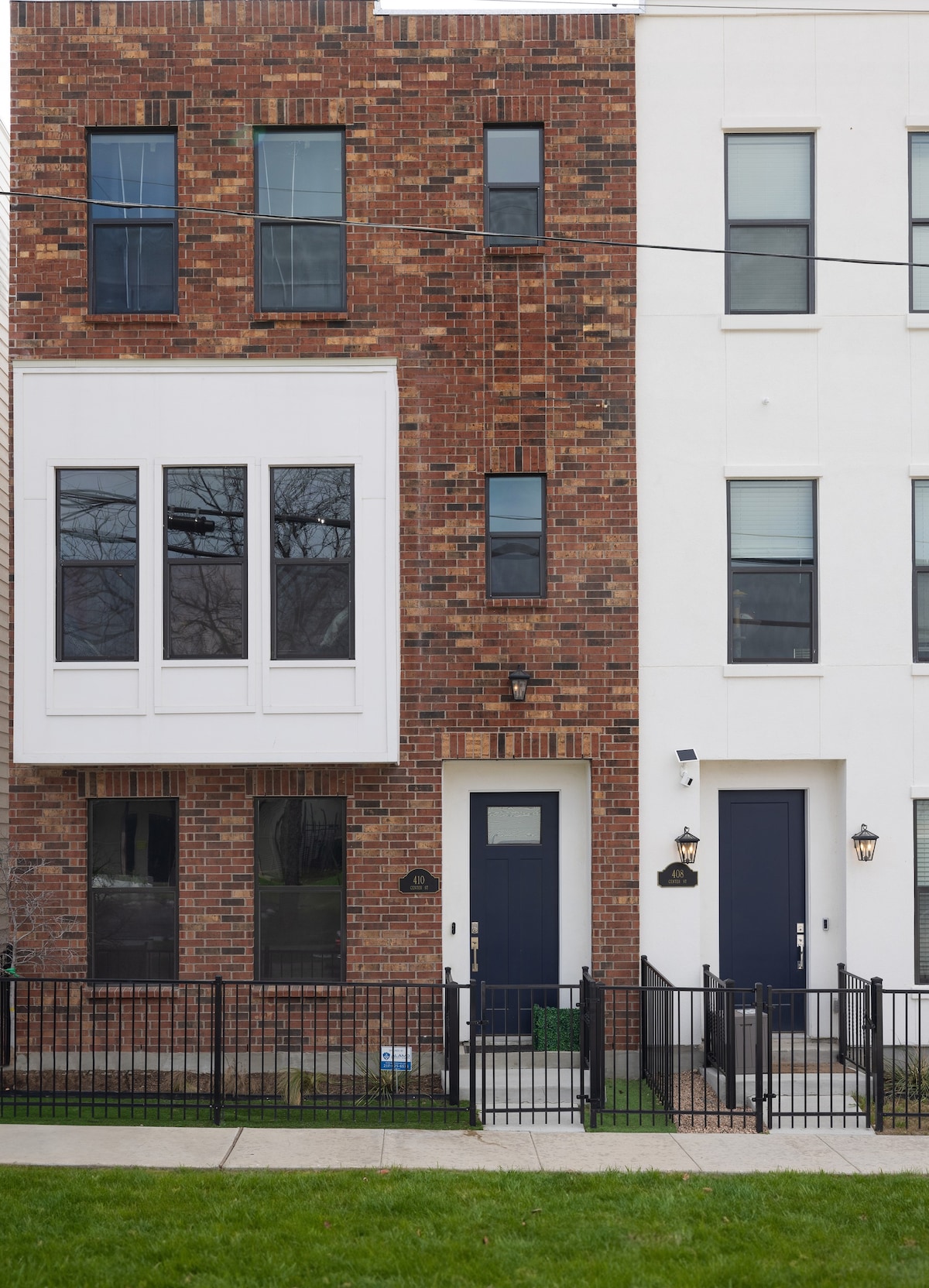 New Luxury Downtown Townhouse with 2-Car Garage